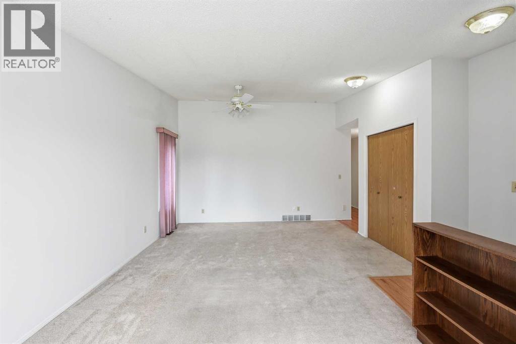 60 Rundlelawn Green Ne Property Photo 7