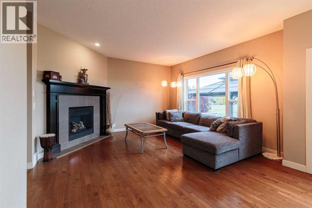 49 Everhollow Avenue Sw Property Photo 4