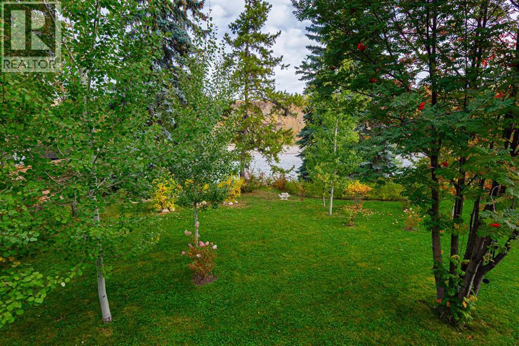 5960 Bow Crescent Nw Property Photo 10