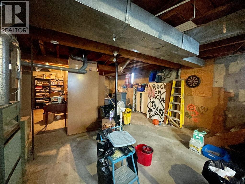 6432 17 Avenue Property Photo 21