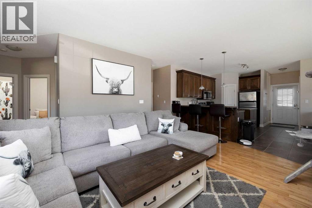 156 Paris Crescent Property Photo 3