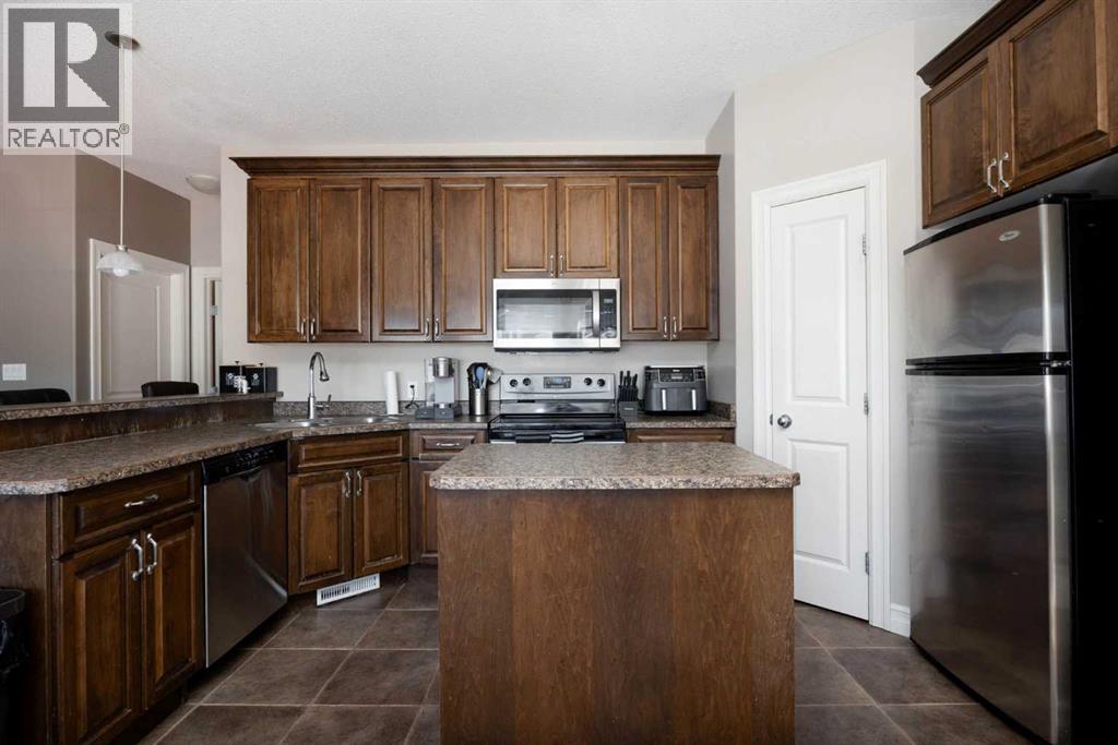 156 Paris Crescent Property Photo 8