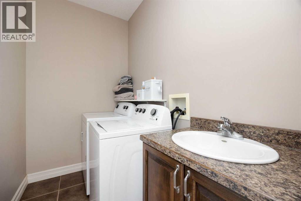 156 Paris Crescent Property Photo 10