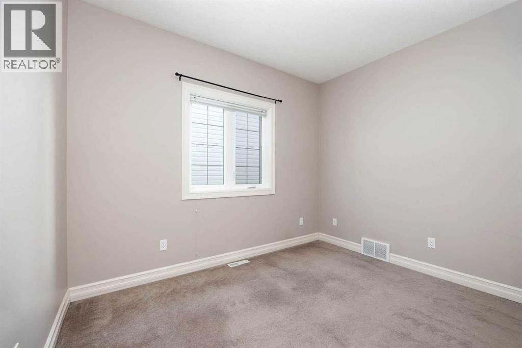 156 Paris Crescent Property Photo 15