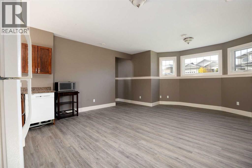 156 Paris Crescent Property Photo 18