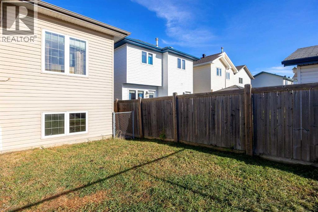 156 Paris Crescent Property Photo 27