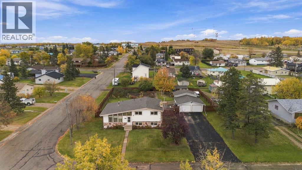 5013 47 Street Property Photo 1