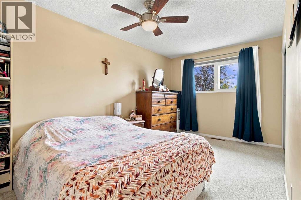 5013 47 Street Property Photo 18