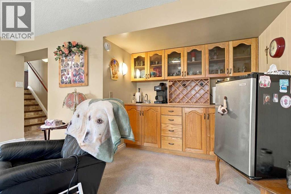 5013 47 Street Property Photo 25