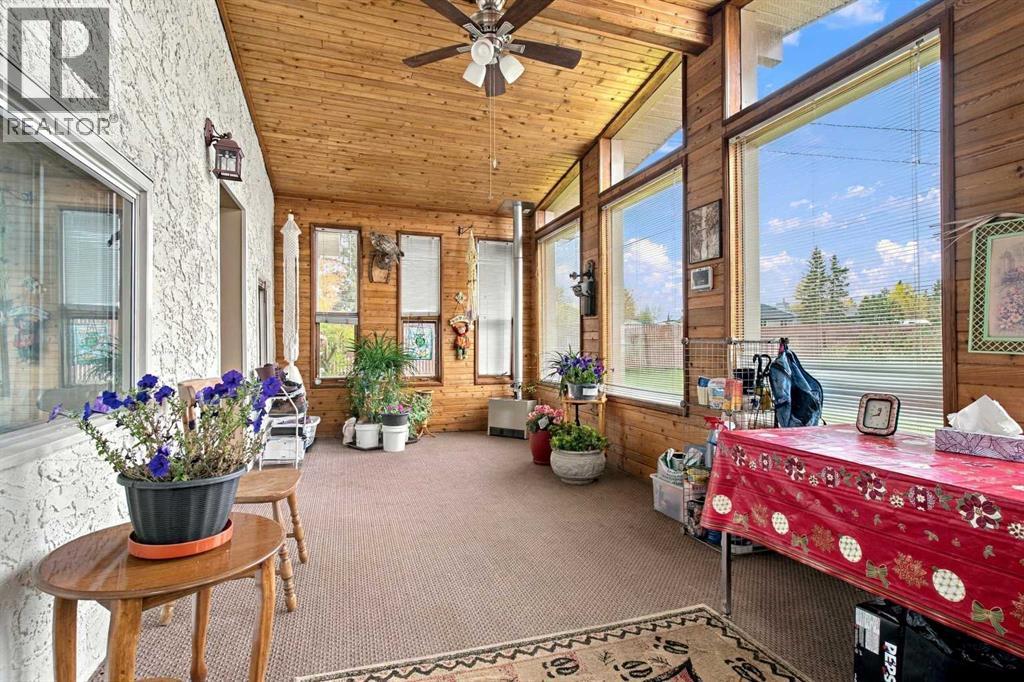 5013 47 Street Property Photo 29