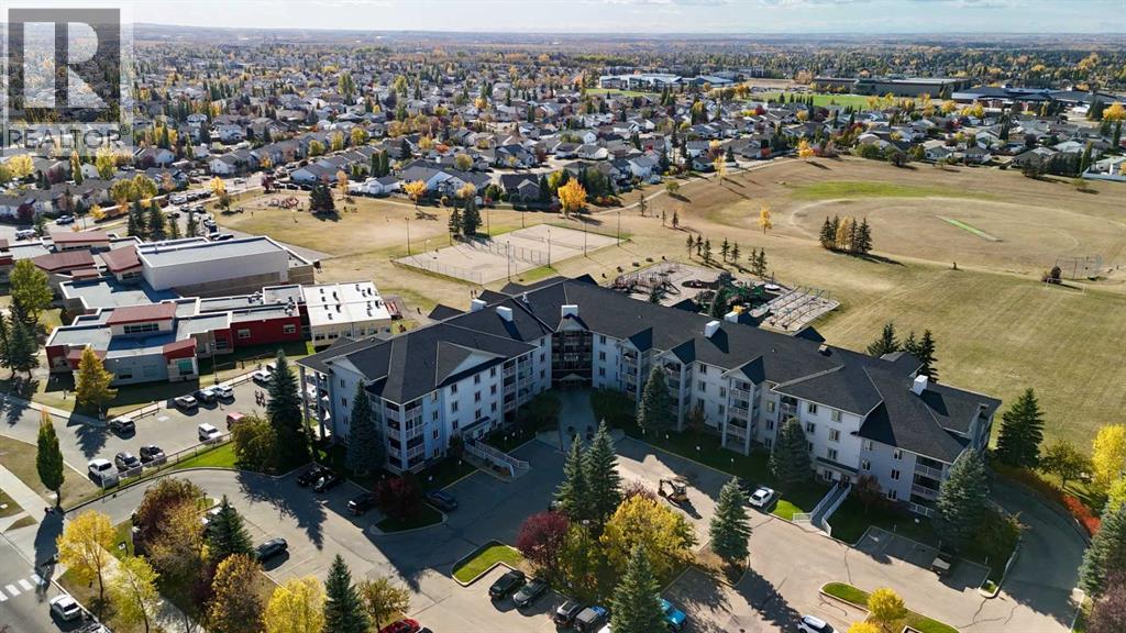 60 Lawford Avenue Property Photo 1