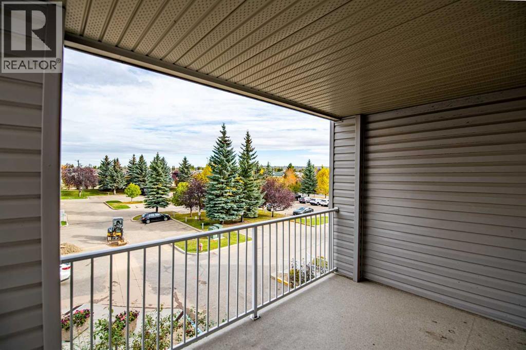 60 Lawford Avenue Property Photo 8