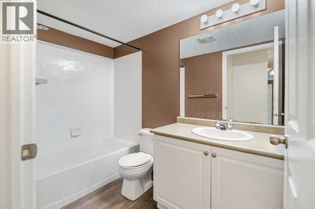 60 Lawford Avenue Property Photo 27