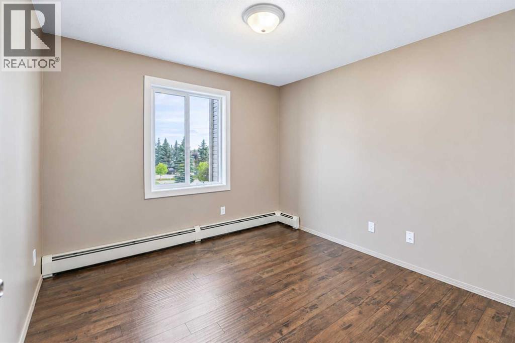 60 Lawford Avenue Property Photo 29