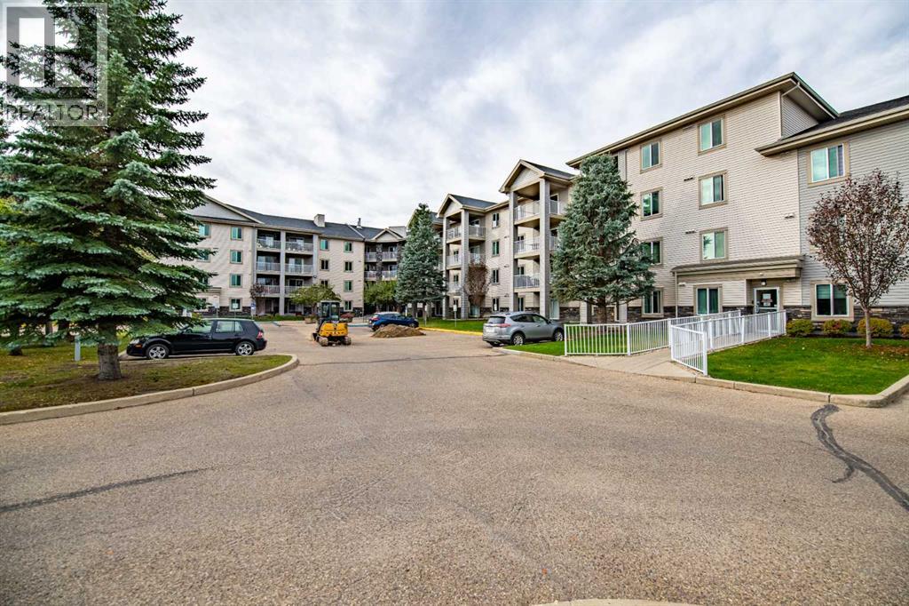 60 Lawford Avenue Property Photo 38