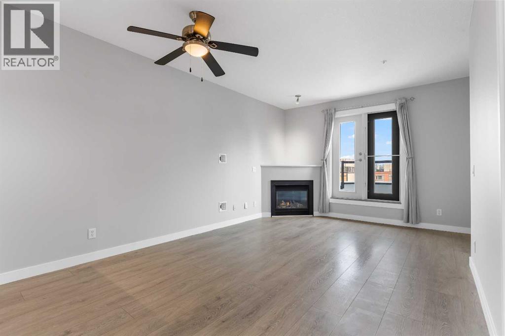 880 Centre Avenue Northeast Property Photo 10
