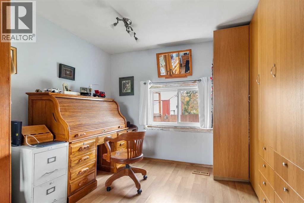 623 3 Avenue Property Photo 10