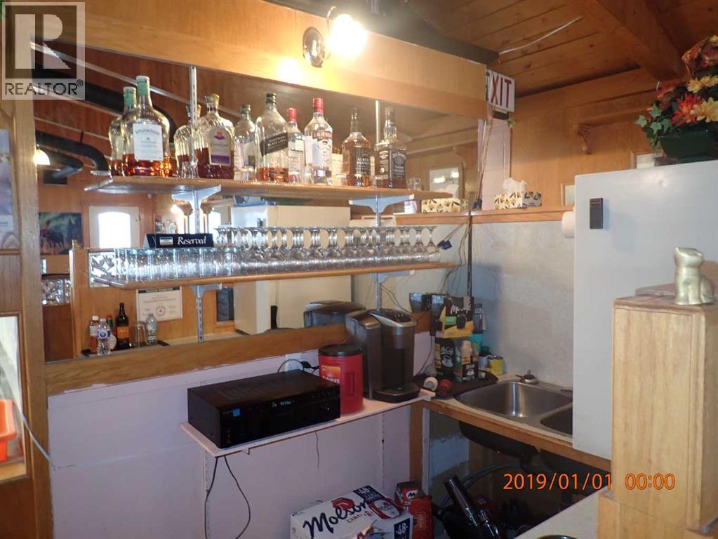 4920 50 Street Property Photo 7