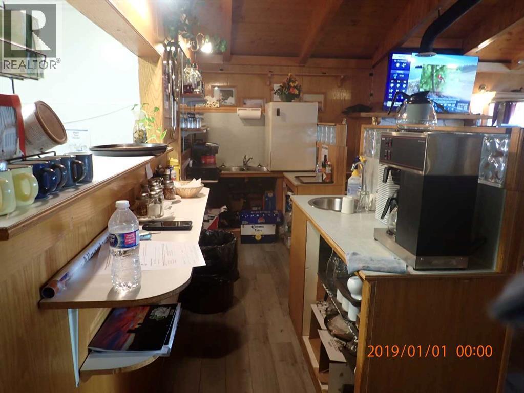 4920 50 Street Property Photo 13