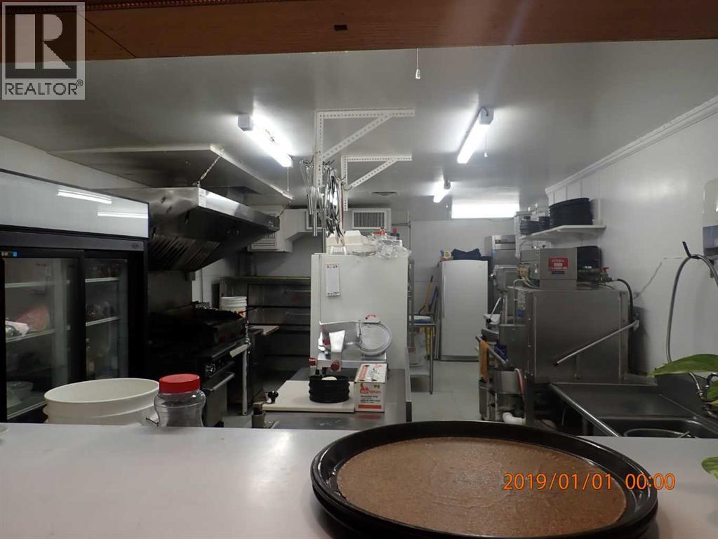 4920 50 Street Property Photo 17