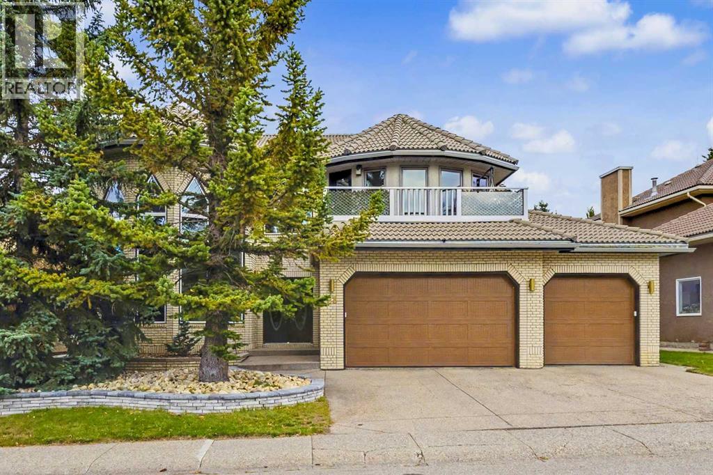 28 Edenstone Way Nw Property Photo 1