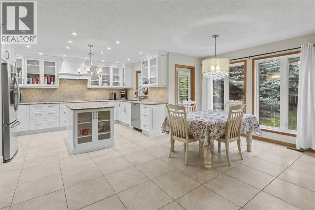 28 Edenstone Way Nw Property Photo 13