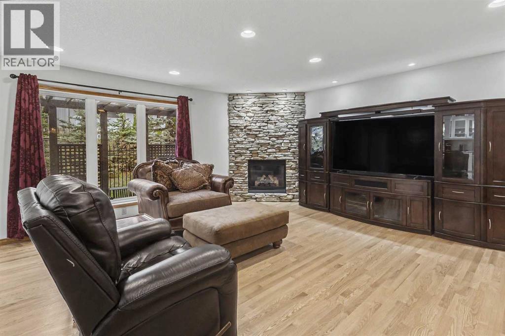 28 Edenstone Way Nw Property Photo 15