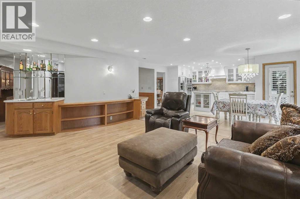 28 Edenstone Way Nw Property Photo 17