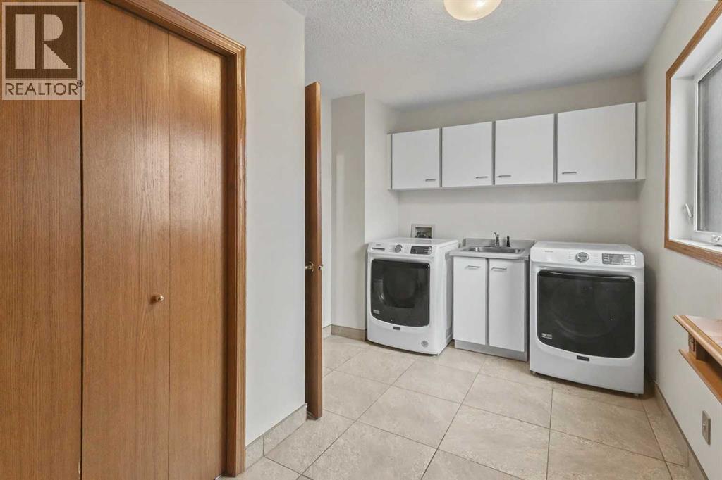 28 Edenstone Way Nw Property Photo 20
