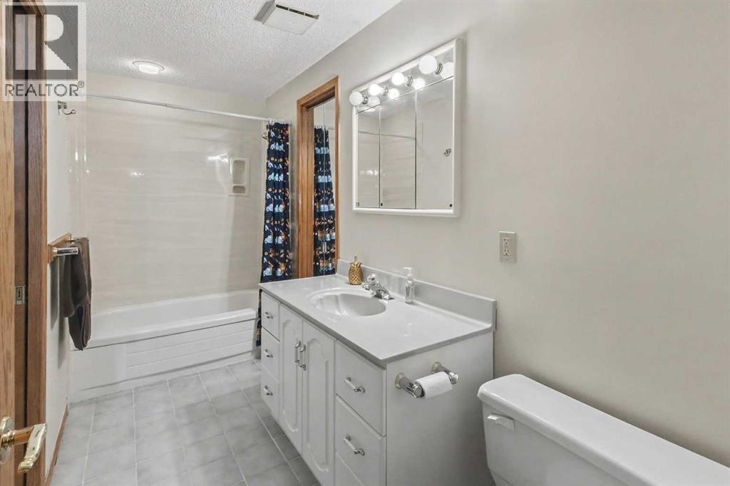 28 Edenstone Way Nw Property Photo 42
