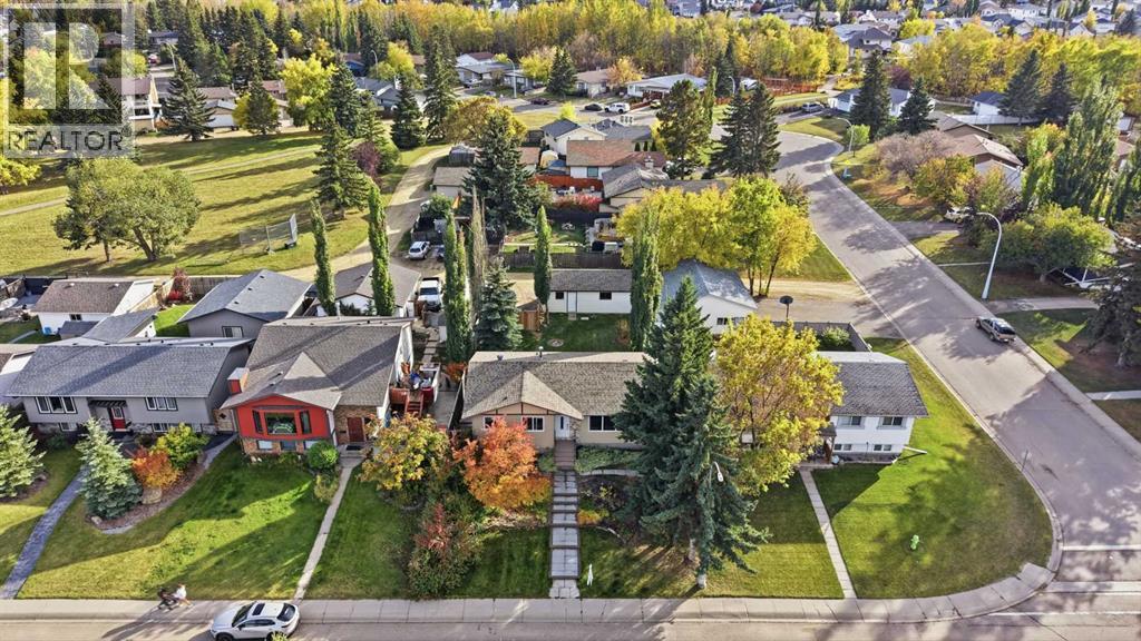4412 45 Avenue Property Photo 3