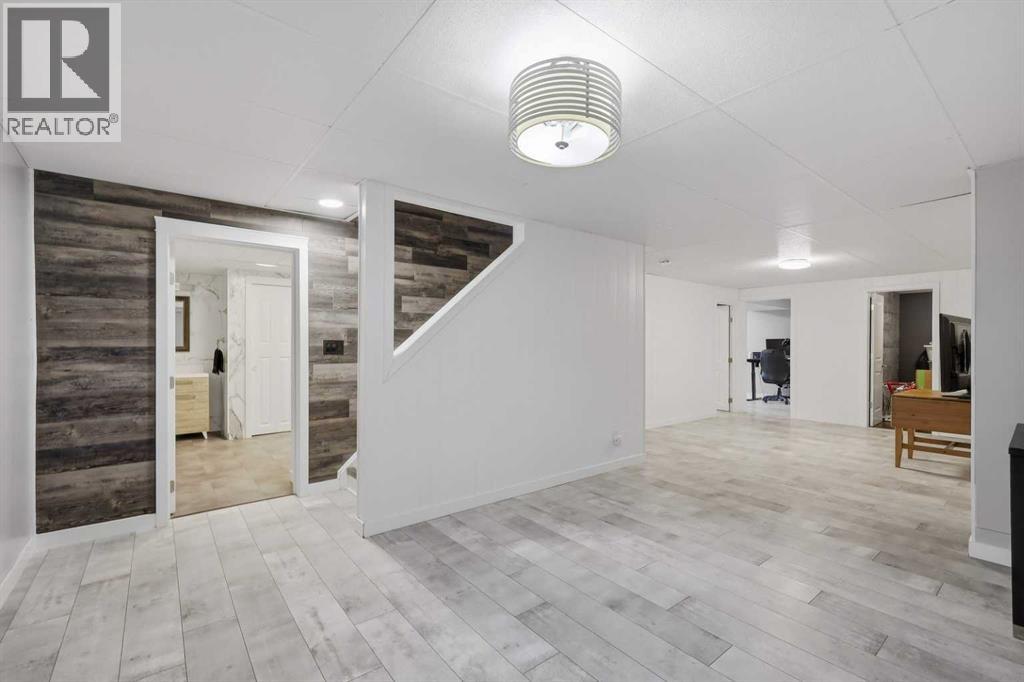 4412 45 Avenue Property Photo 17