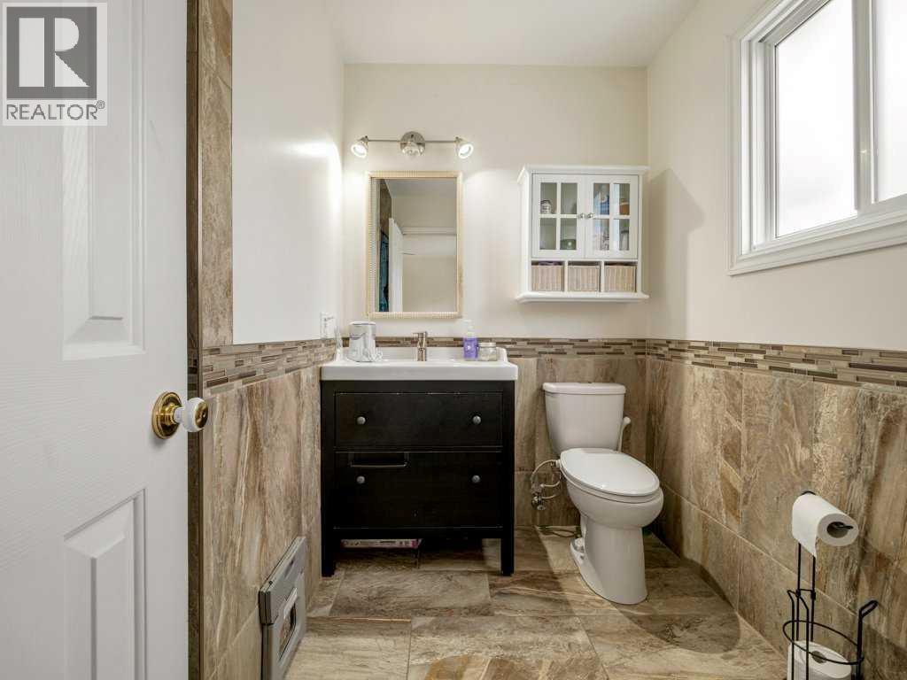 3710 Pine Crescent S Property Photo 21