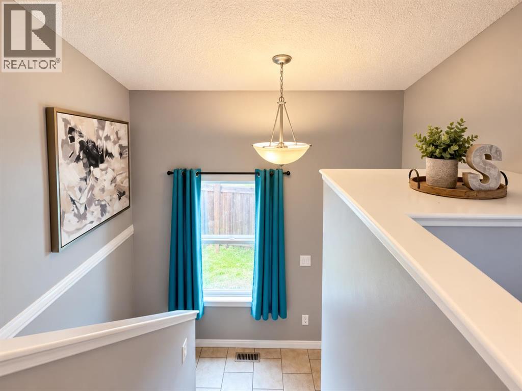 9527 93 Street Property Photo 7
