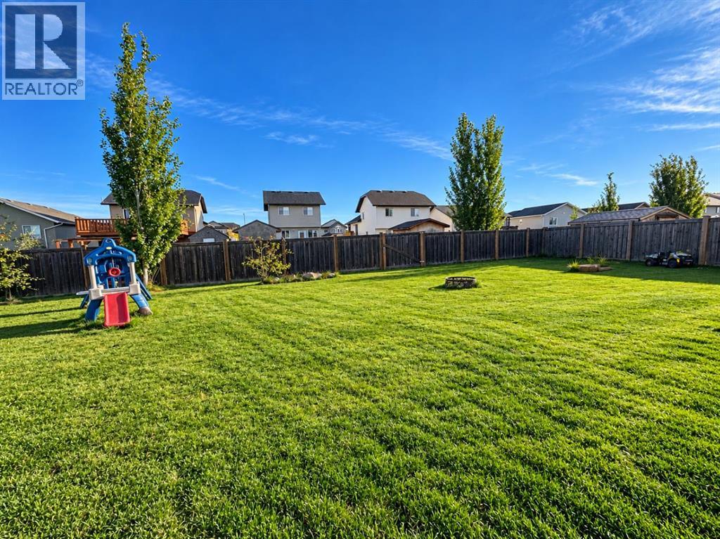 9527 93 Street Property Photo 24