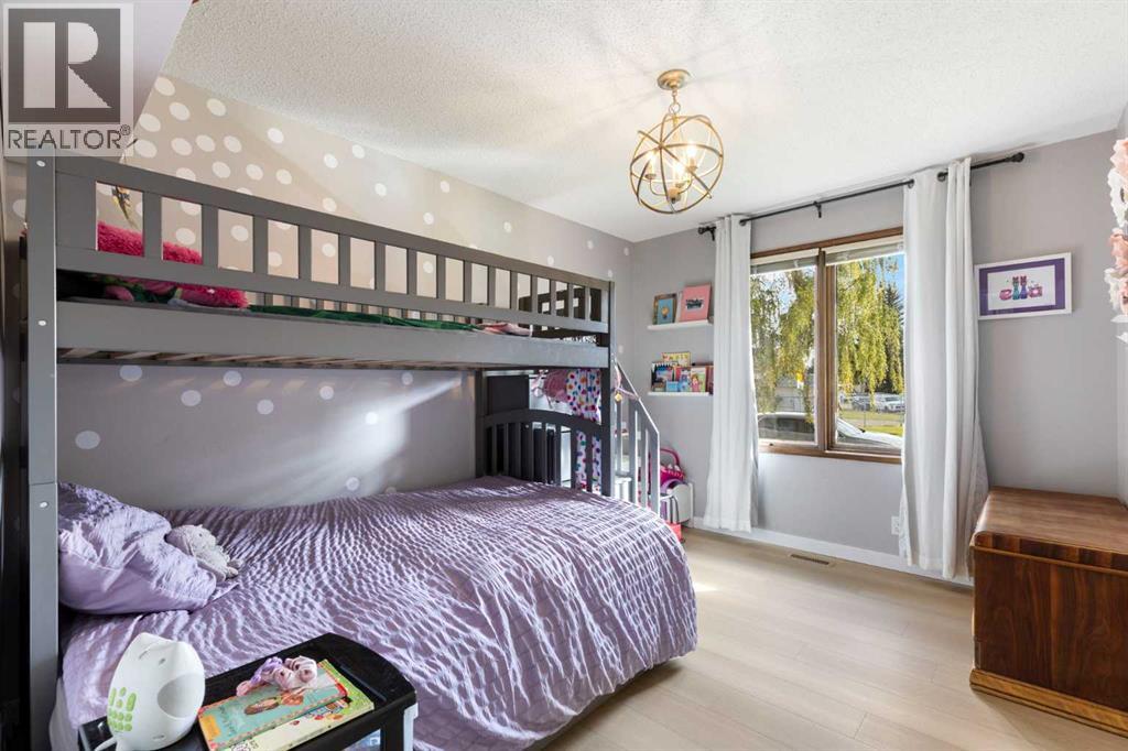 2320 58 Avenue Sw Property Photo 24