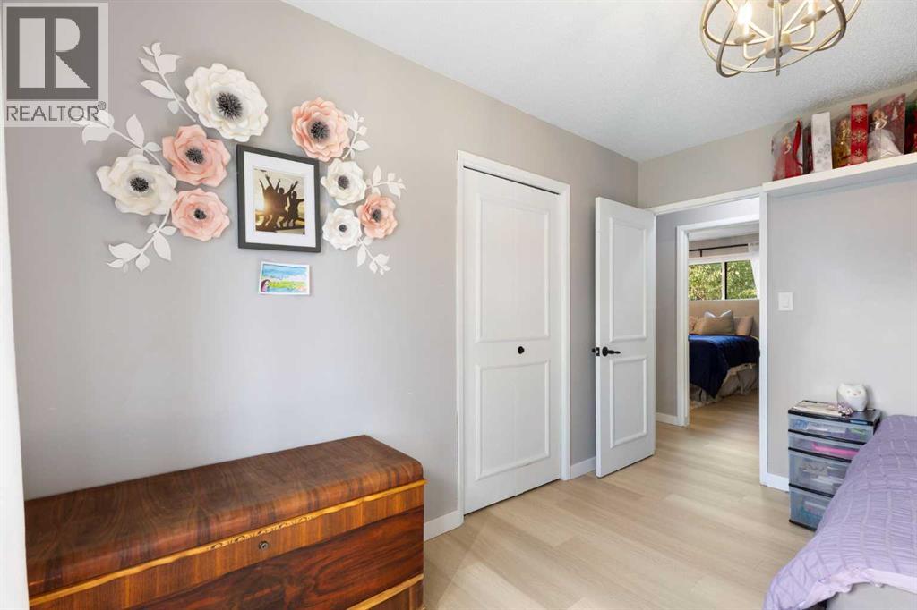 2320 58 Avenue Sw Property Photo 25