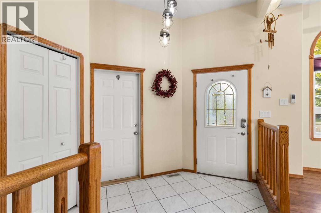 4638 52 Avenue S Property Photo 2
