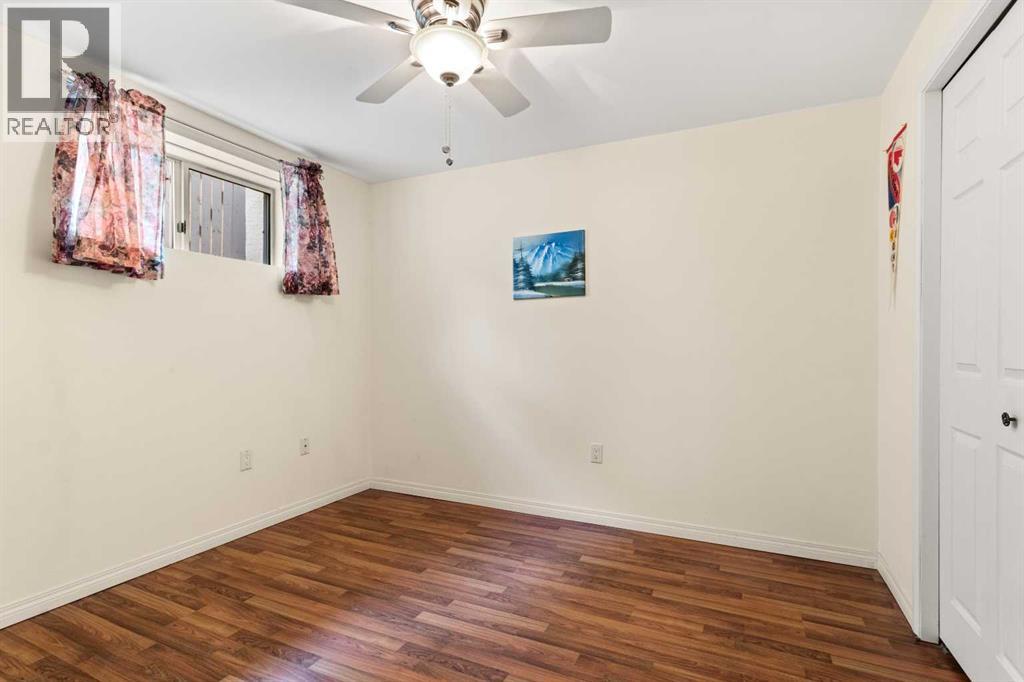 4638 52 Avenue S Property Photo 22