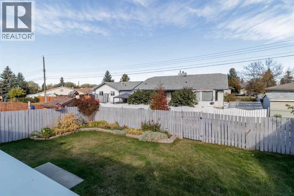 4638 52 Avenue S Property Photo 27