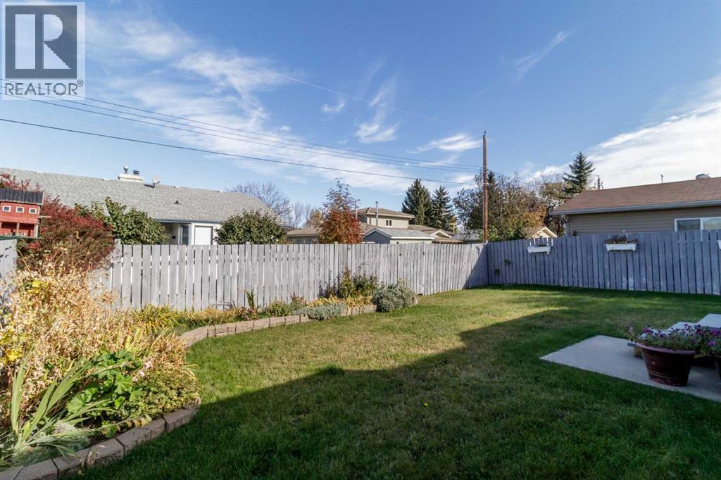 4638 52 Avenue S Property Photo 29