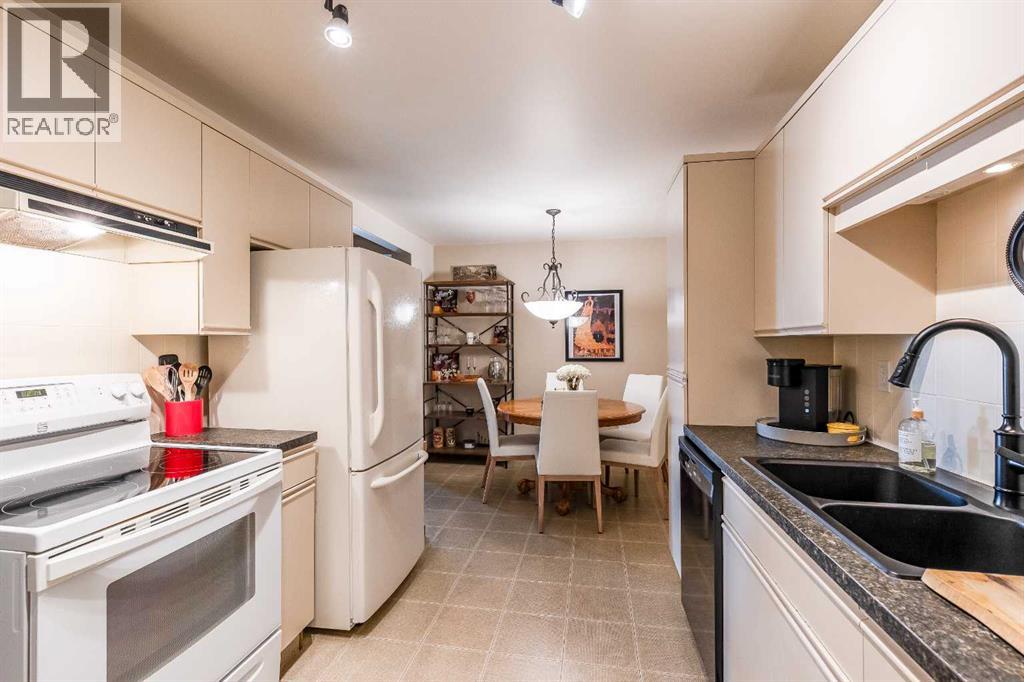 1165 16 Street Property Photo 16