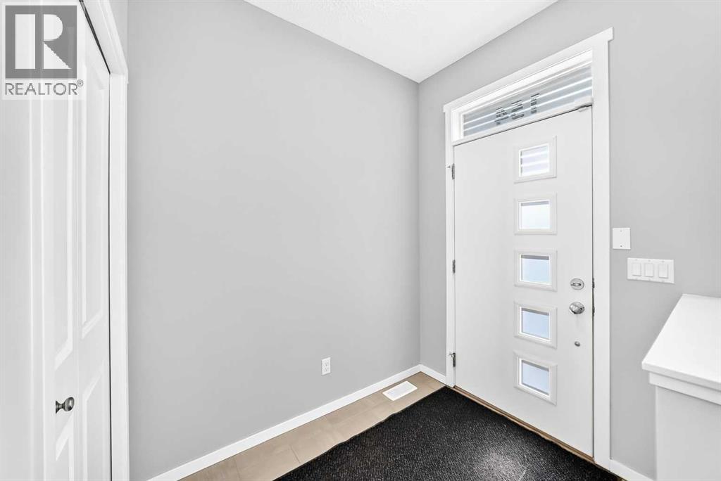 154 Livingston Avenue Ne Property Photo 3