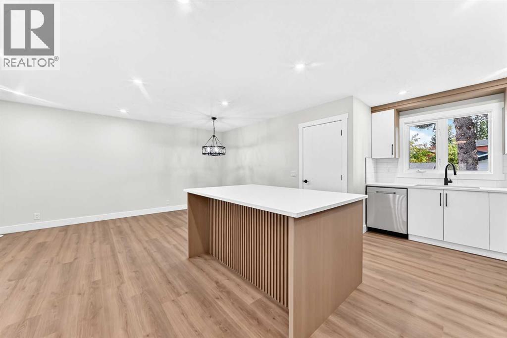3320 60 Street Ne Property Photo 8