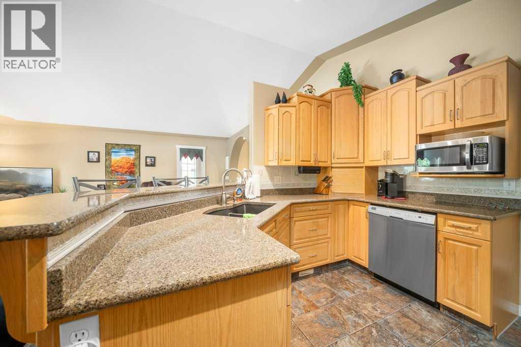 846 Spruce Way Se Property Photo 11