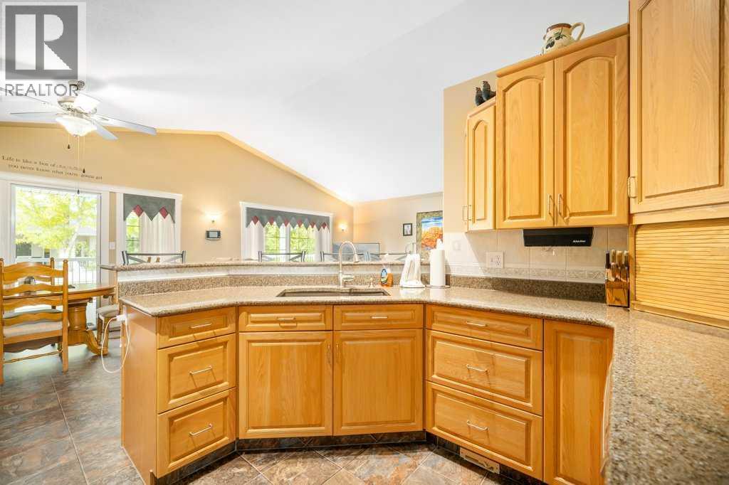 846 Spruce Way Se Property Photo 12