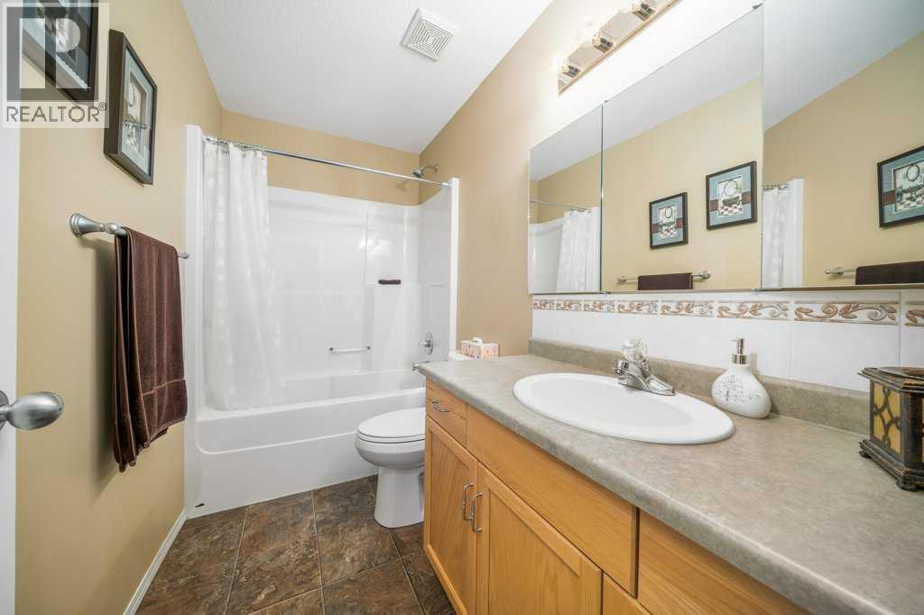 846 Spruce Way Se Property Photo 17