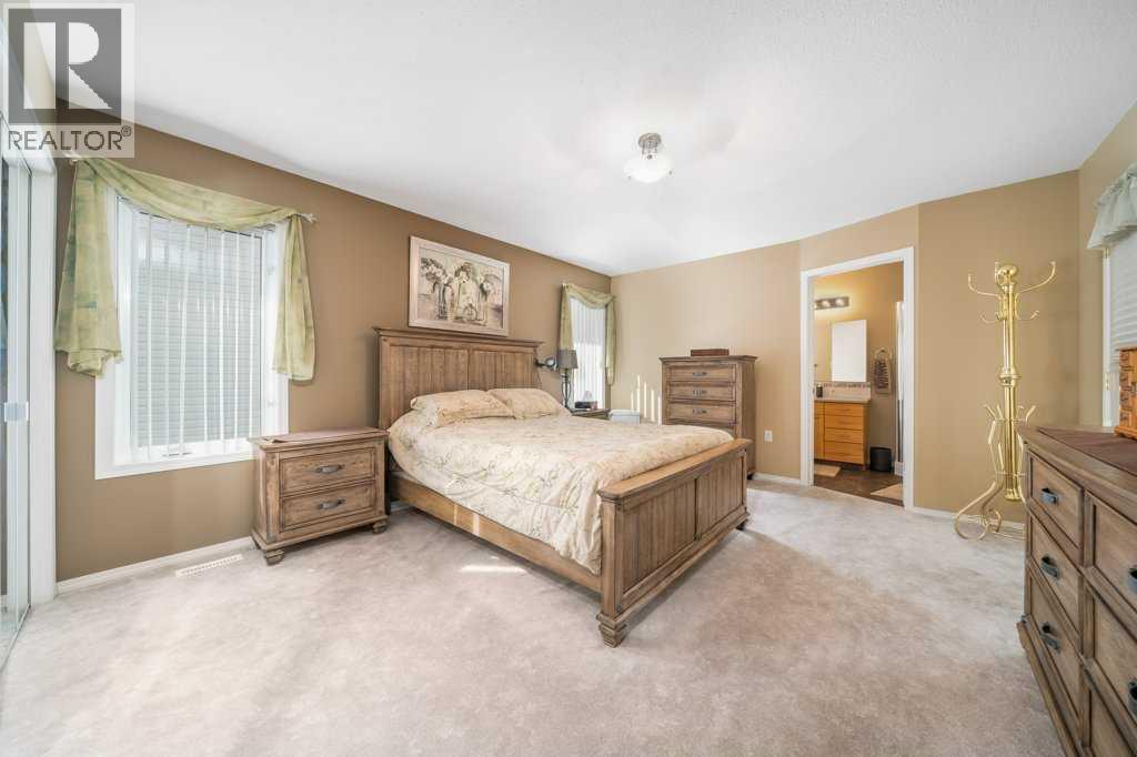 846 Spruce Way Se Property Photo 19