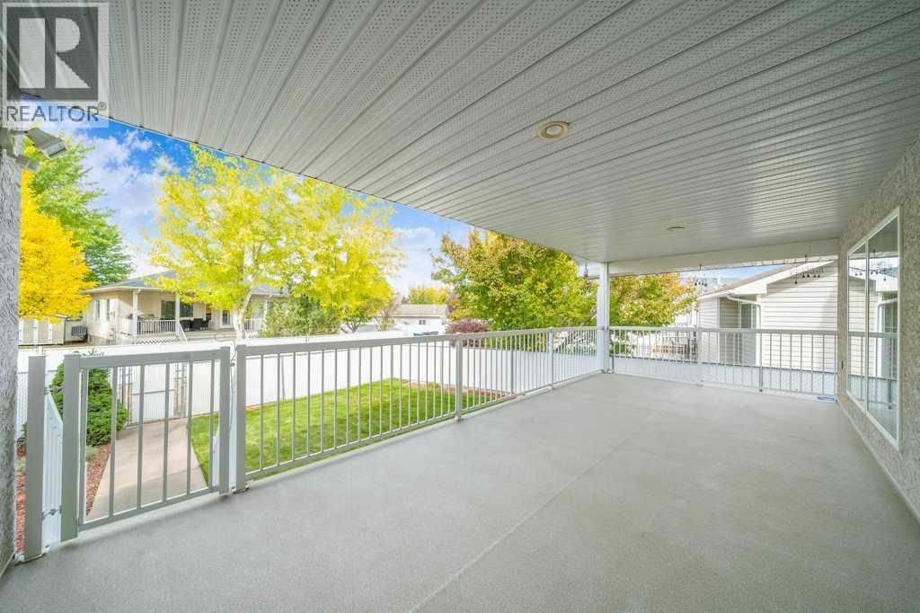 846 Spruce Way Se Property Photo 24