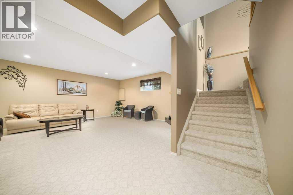 846 Spruce Way Se Property Photo 26